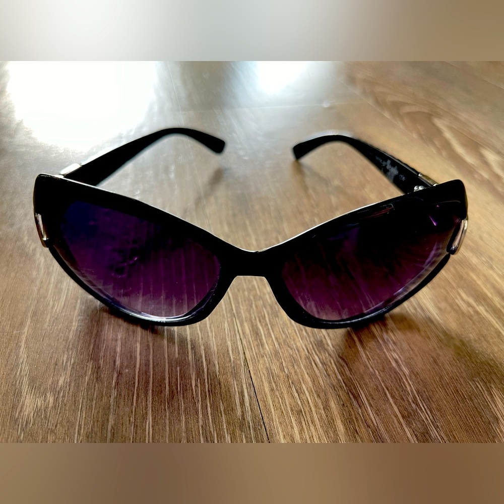 South Pole Sunglasses Black Cat Eye Design